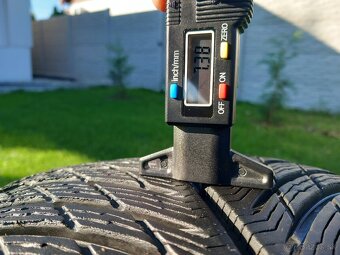 235/45 r18 zimne pneumatiky - 5