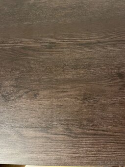 Tmavohnedý jedálenský stôl - 5