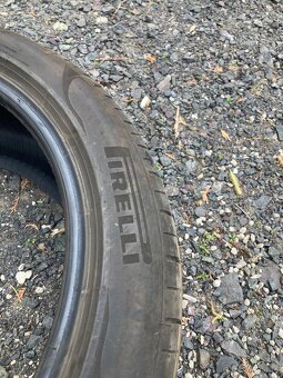 Michelin Pilot Sport 5, Pirelli P Zero 235 45 18 - 5