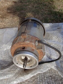 Predám elektromotor 220 V , 3 A - 5