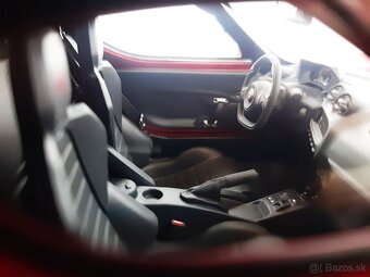 1:18 - Alfa Romeo 4C (2013) - AUTOart - 1:18 - 5