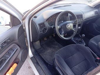Volkswagen Golf IV 1.6 benzín rok 1999 - 5