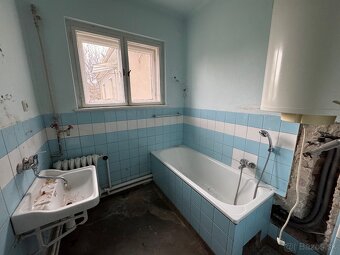 - výhradný predaj rodinného domu - FLOREÁT - - 5