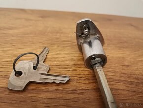 ZÁMOK DVERÍ VOLGA - 5