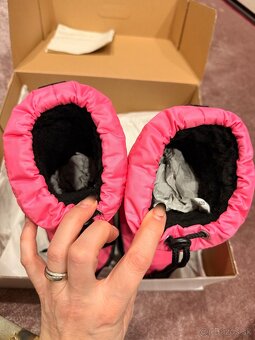 MOSCHINO original snehule veľ.29-31 - 5