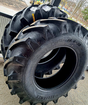 Traktorova pneumatika,plast guma traktor Zetor - 5