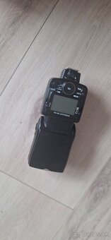Nikon Blesk SB-700 – TOP stav + príslušenstvo - 5