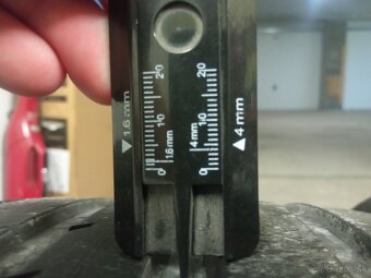 245/40 R18 letné - 5