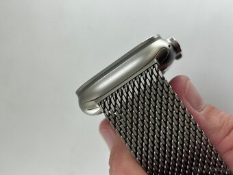 Apple Watch Ultra 2 titanium milaneese loop - 5