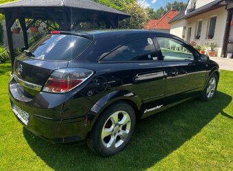 Opel astra H GTC - 5