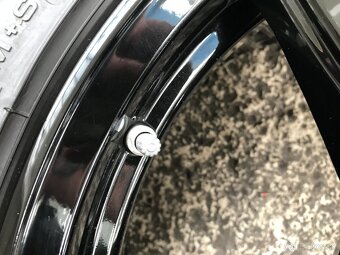 19 BMW 7 G70 6 GT GOODYEAR 245/45 R19 ZIMNE RUNFLAT - 5