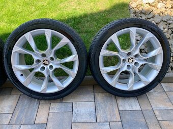 Alu sada org ŠKODA 5x112 7,5J ET51 R19 - 5