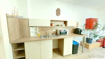 Prenájom komerčných priestorov v centre mesta Spišská Nová V - 5