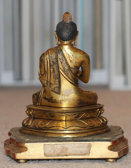 Starožitný čínsky tibetský obrovský pozlátený bronzový Budha - 5