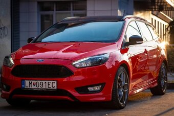 Ford Focus Kombi STL 1.5EB 182k A6 Red & Black Edition 2018 - 5