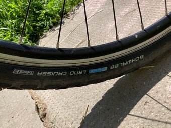 Odpruzeny Trekingovy Bicykel 28” - 5