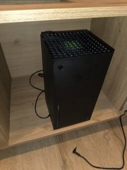 Xbox series X + 2 ovladace + TV - 5