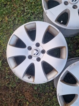 ✅️ Škoda Spectrum ❌️ - 5