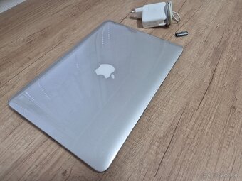 MacBook Air (13-inch, 2017) /Intel Core i5/8GB RAM/128GB SSD - 5