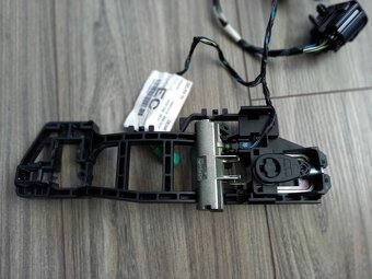 Ford S-max zámok dverí /vodičova strana/ - 5