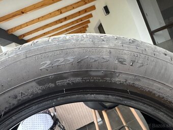 MICHELIN 225/55 R17 - 5