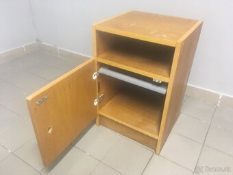 Stoličky, kreslo, nočný stolík - retro. - 5