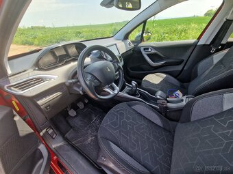 Predám Peugeot 2008 -1,2 60KW benzin - 5
