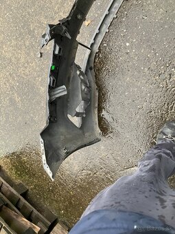 predni naraznik skoda superb 3 III 3v0 6xpdc cerny - 5