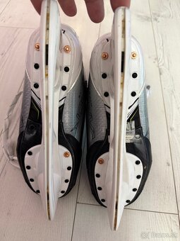 BAUER VAPOR HYPERLITE 2 VEĽKOSŤ 8 fit1 - 5