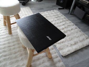 15.6" ACER E5 - 572G/Core I5/12GB RAM/256 SSD a 500HDD/NVid - 5