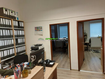 Predaj rodinný dom,145 m2, garáž a 2 hospod. budovy, Solivar - 5