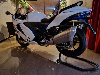 Predám novú SUZUKI HAYABUSA GSX 1300 R / 2025 - 5
