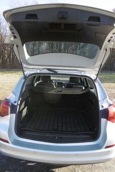 Opel Astra ST 1.7 CTDI 81kw r.v.2011 - 5