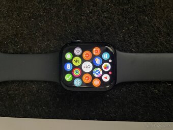 Predám Apple watch 8 41mm 98% bateria - 5