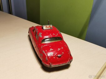 Corgi toys Jaguar 2.4L Fire - 5