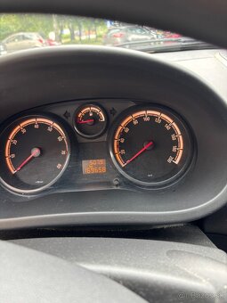 Opel corsa d 1.2 - 5