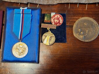 Staré odznaky medaile - 5