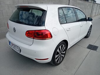 Volkswagen Golf GTD - 5