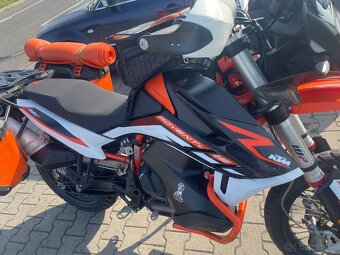 Ktm 890 adventure R - 5