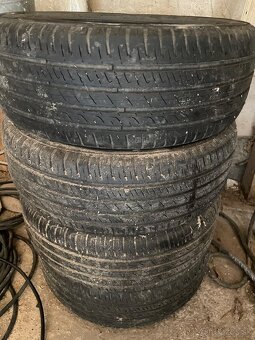 Predám pneu r 16 205/55 - 5