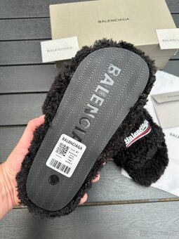 Balenciaga slapky full box. - 5