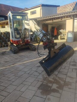 Minibager Takeuchi TB016 - 5