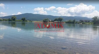 Predám pekný stavebný pozemok 756m2 + stavebné povolenie, Ča - 5