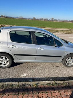 Peugeot 307 benzín - 5