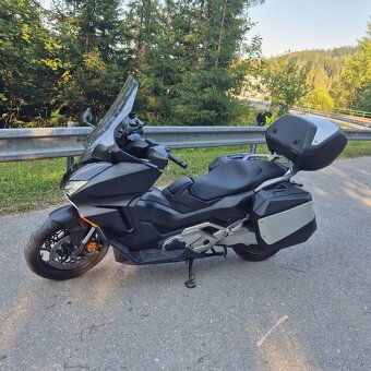 Honda forza 750 - 5