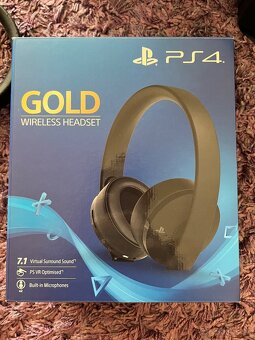 PS4 pro 1 TB + nový ovládač + headset gold + 6 hier - 5