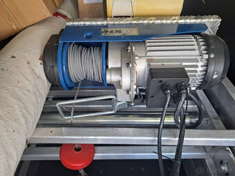 Stavebný rebríkový strešný výťah, elektrický s navijakom - 5