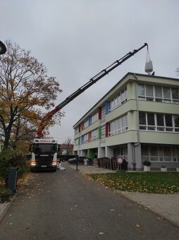 Autodoprava s hydraulickou rukou. - 5