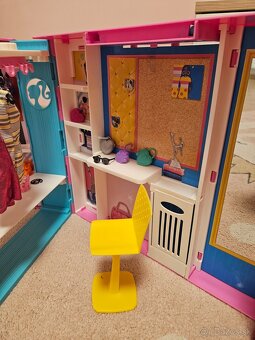 Barbie šatník - 5
