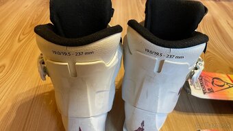 Lyže a lyžiarky - 5